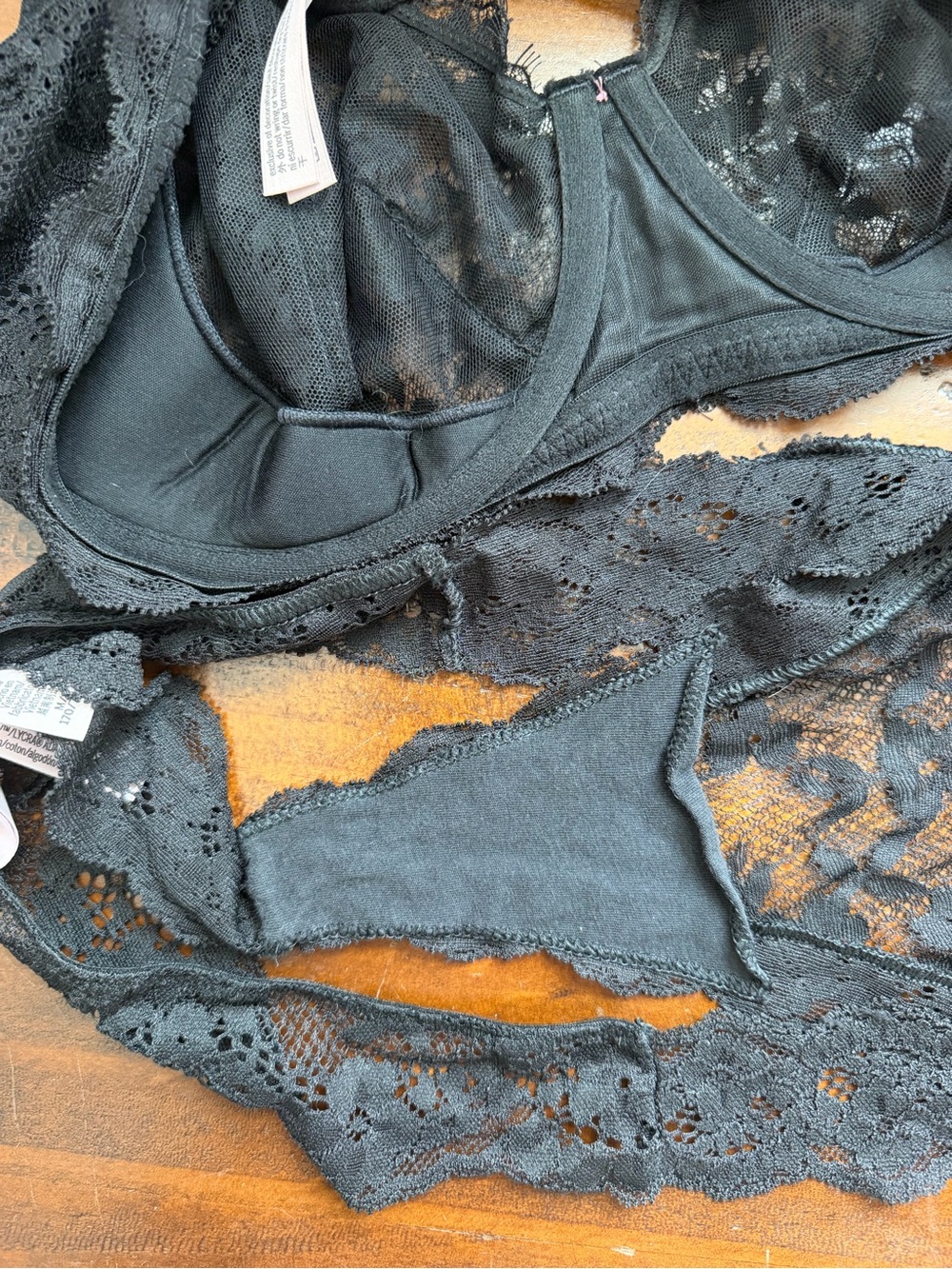 Victoria's Secret Black Lace Underwire Bra & Lace Bikini Set 36DD and M - Picture 6 of 6